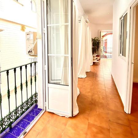 Comfortable Studio Old Town, Parking Optional Sevilha Exterior foto