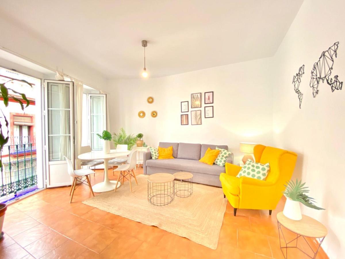 Comfortable Studio Old Town, Parking Optional Sevilha Exterior foto