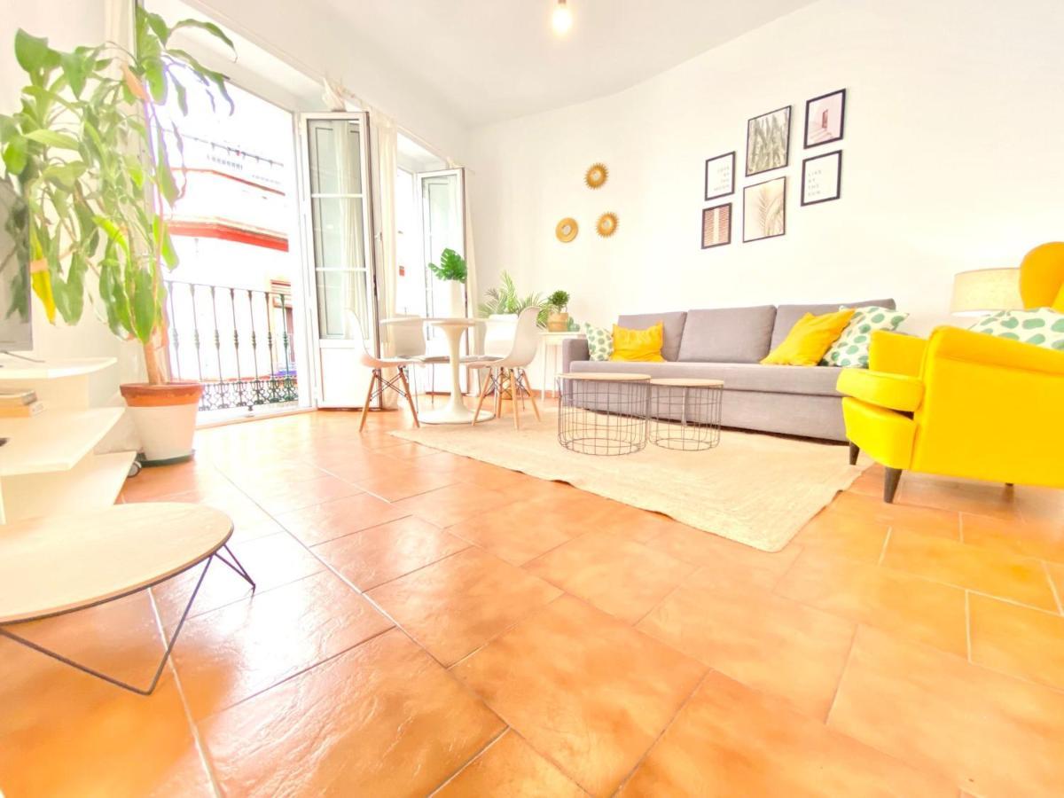 Comfortable Studio Old Town, Parking Optional Sevilha Exterior foto