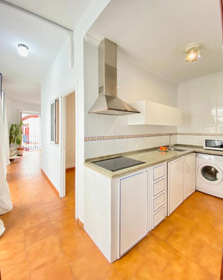 Comfortable Studio Old Town, Parking Optional Sevilha Exterior foto