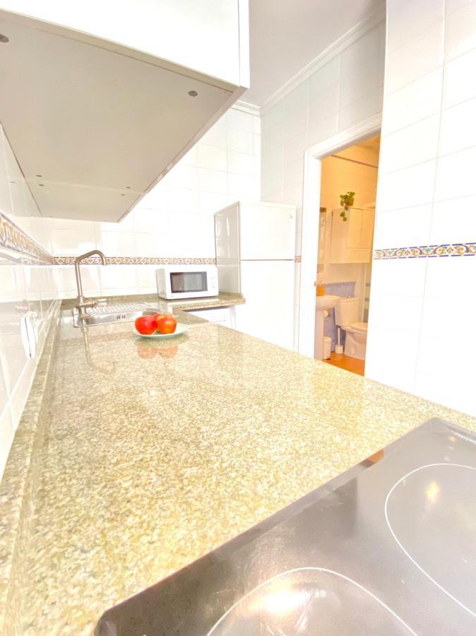 Comfortable Studio Old Town, Parking Optional Sevilha Exterior foto