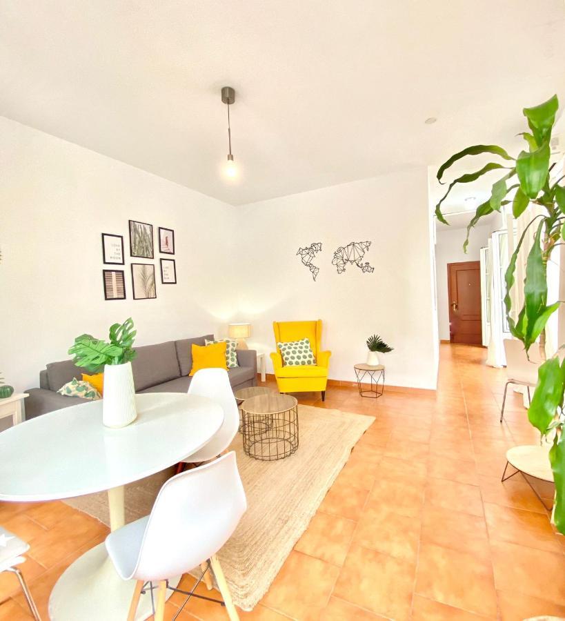 Comfortable Studio Old Town, Parking Optional Sevilha Exterior foto