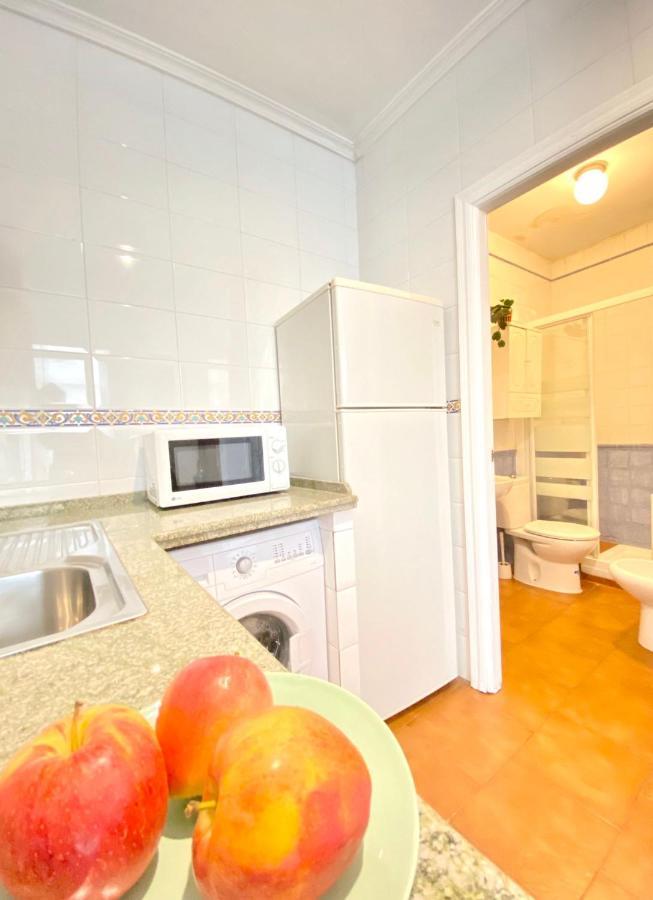 Comfortable Studio Old Town, Parking Optional Sevilha Exterior foto