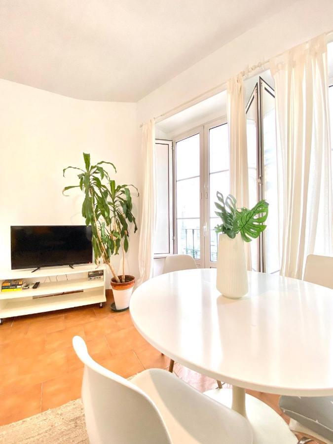 Comfortable Studio Old Town, Parking Optional Sevilha Exterior foto