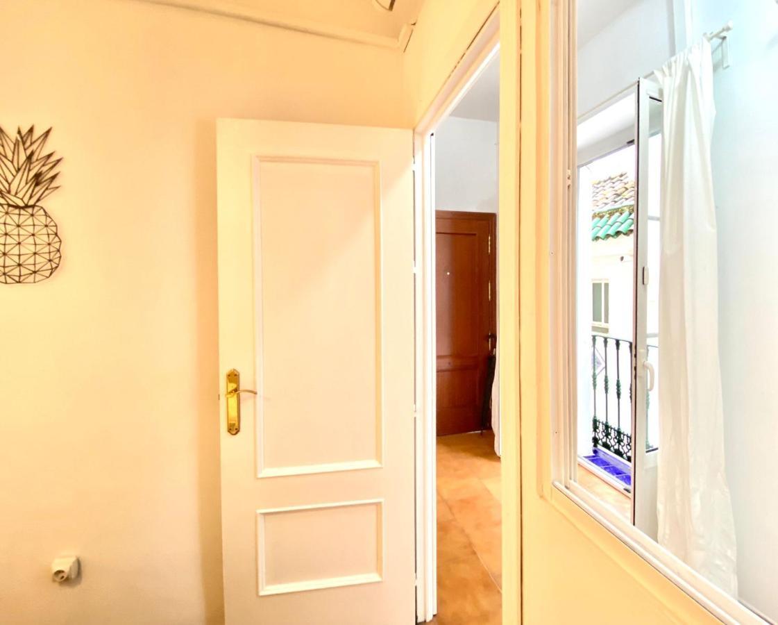 Comfortable Studio Old Town, Parking Optional Sevilha Exterior foto