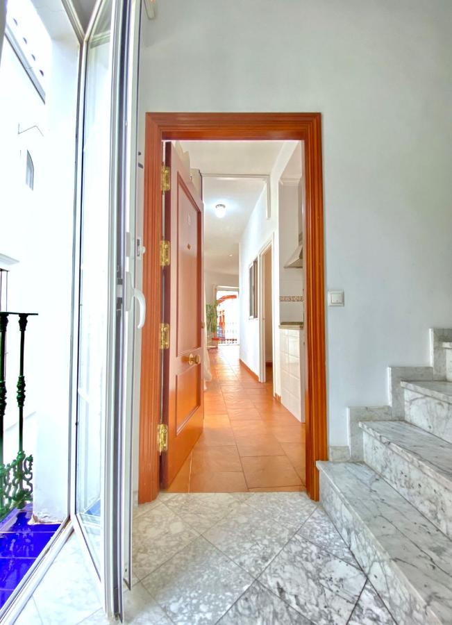 Comfortable Studio Old Town, Parking Optional Sevilha Exterior foto