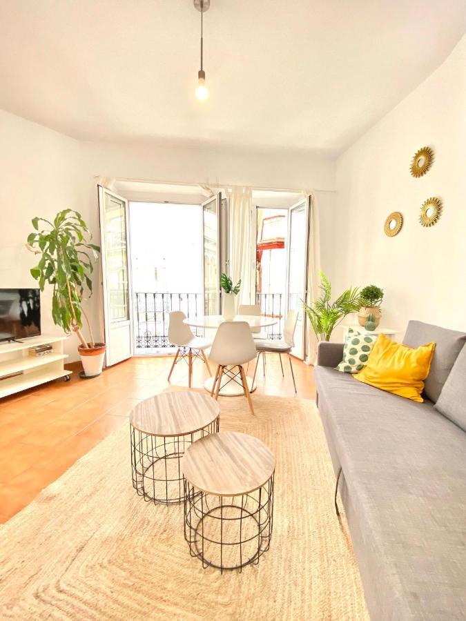 Comfortable Studio Old Town, Parking Optional Sevilha Exterior foto