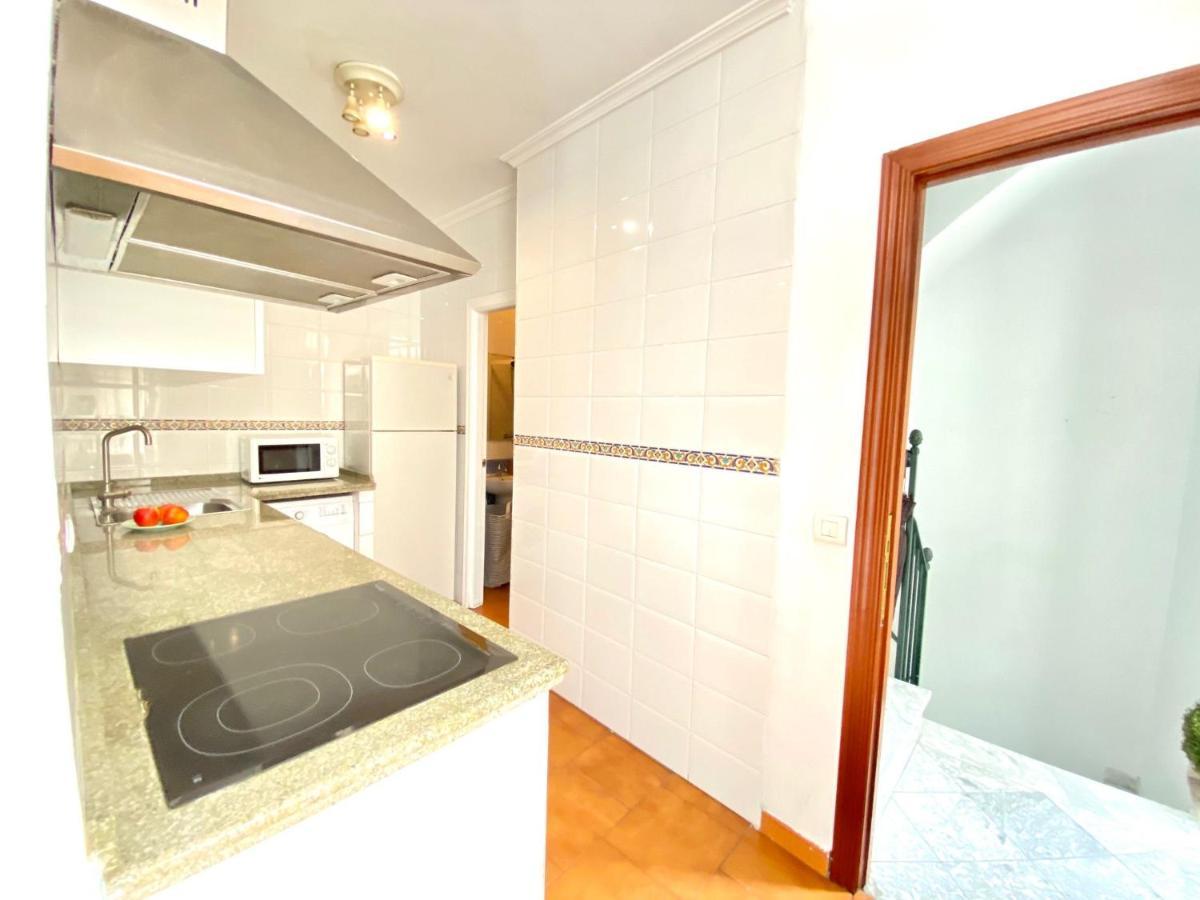 Comfortable Studio Old Town, Parking Optional Sevilha Exterior foto